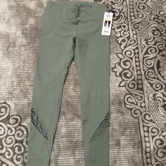 ALO Yoga Pants - ALO Yoga Sage Green Leggings